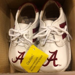 NIB. Alabama Team Squeaks. Size 6